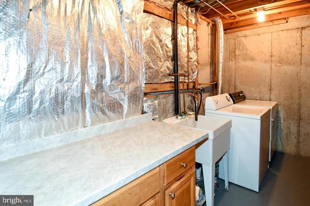8335 Windfall Road - Photo 30