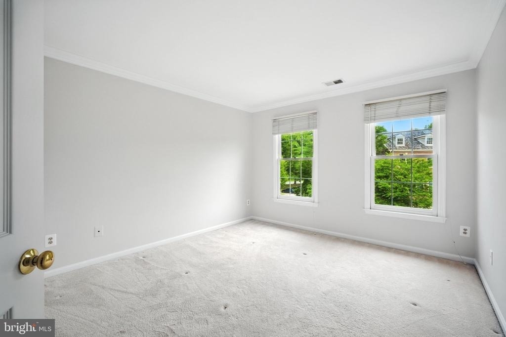 10189 Castlewood Lane - Photo 15