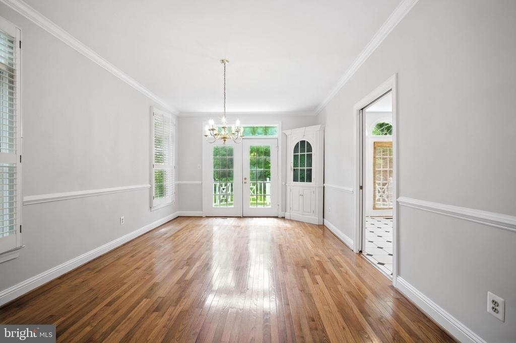 10189 Castlewood Lane - Photo 2