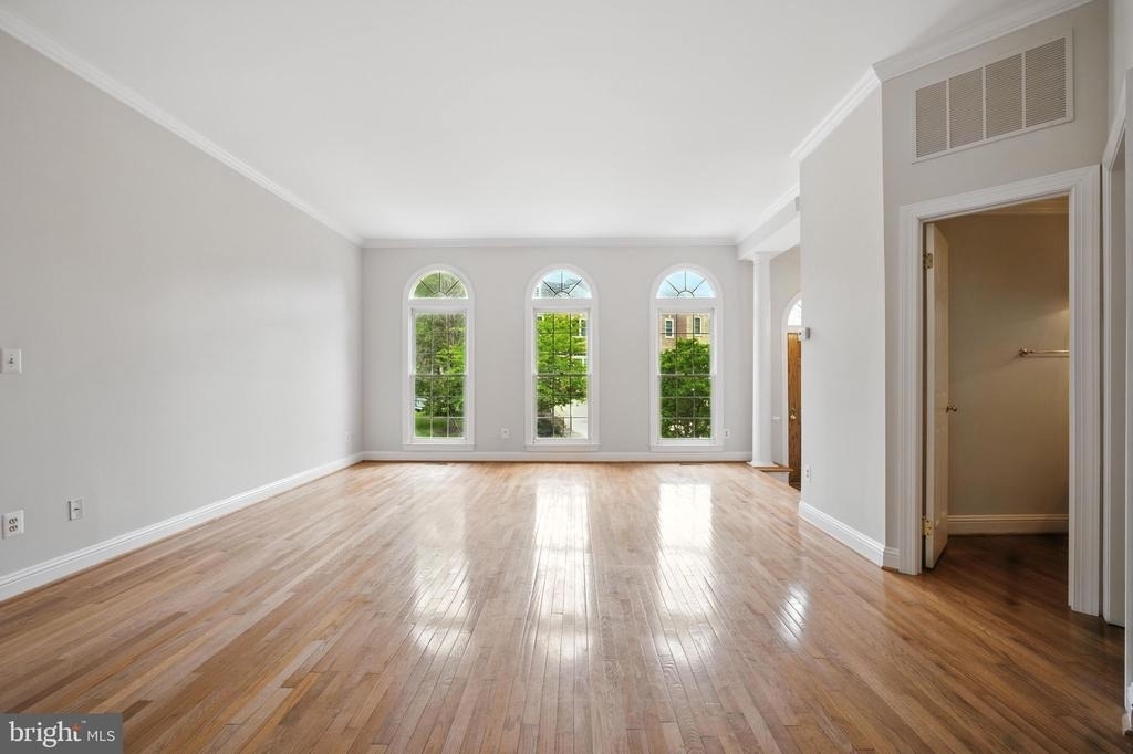 10189 Castlewood Lane - Photo 21