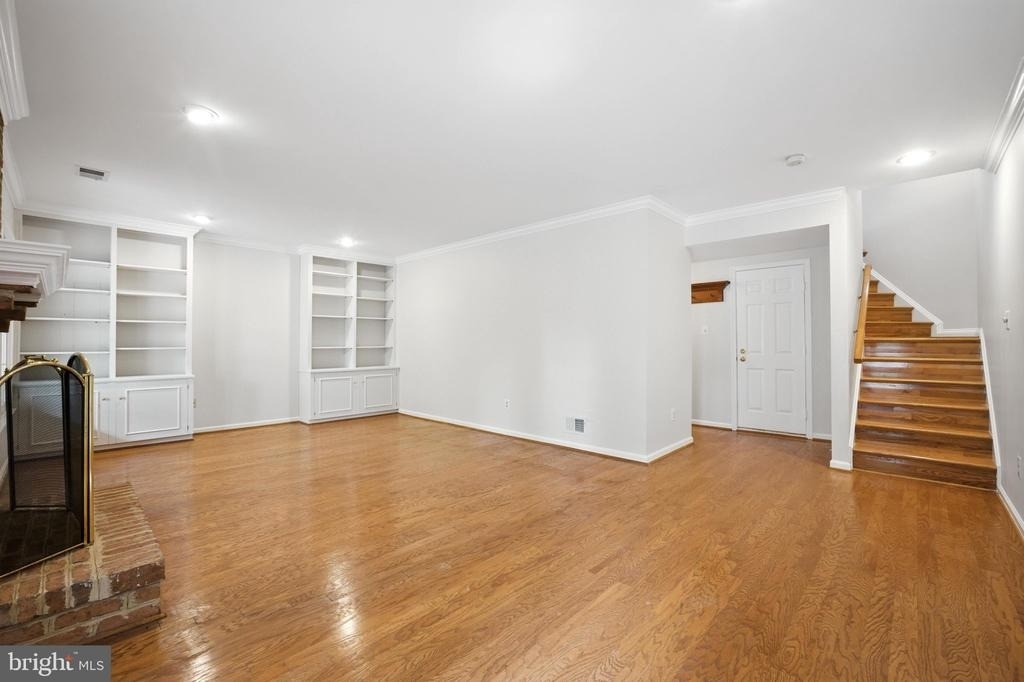 10189 Castlewood Lane - Photo 6