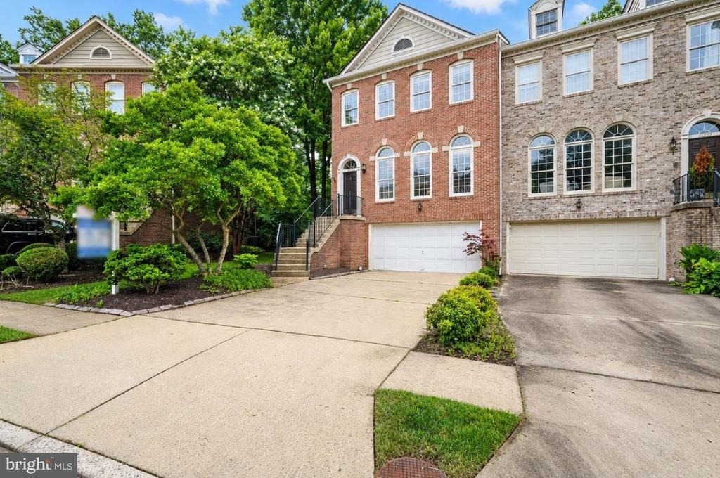 10189 Castlewood Lane - Photo 1