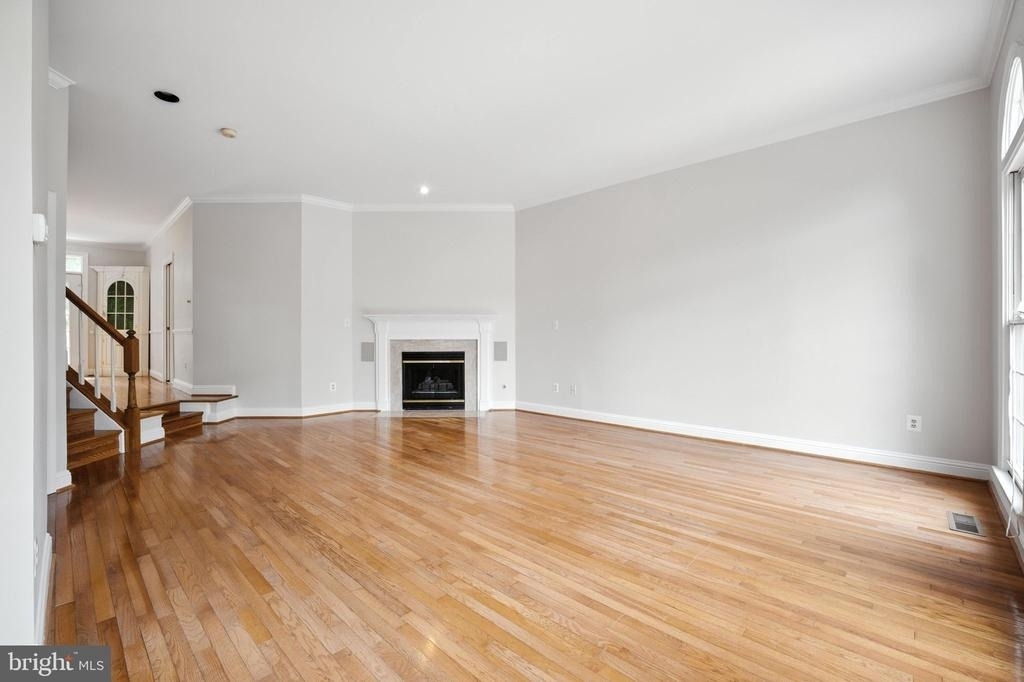 10189 Castlewood Lane - Photo 9