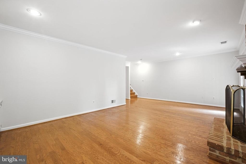 10189 Castlewood Lane - Photo 8