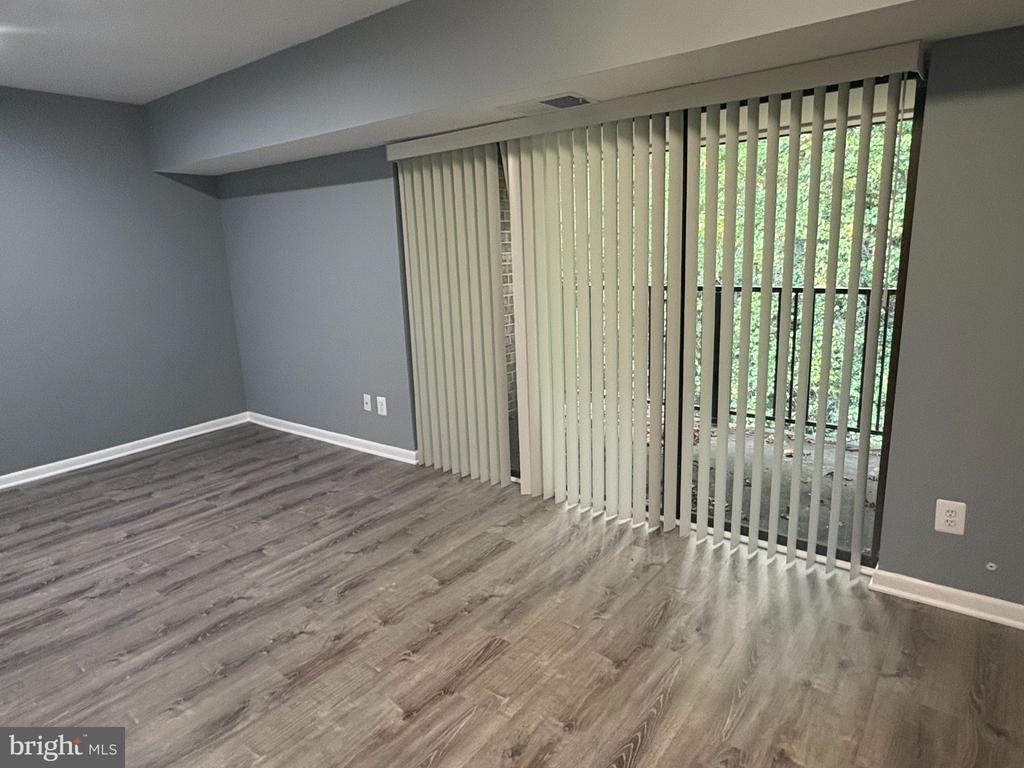 11631 Stoneview Square - Photo 1