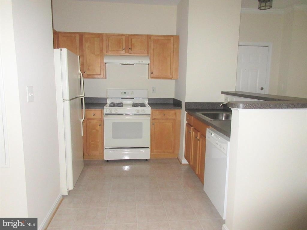 5109 Travis Edward Way - Photo 10