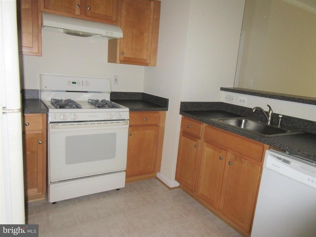 5109 Travis Edward Way - Photo 11