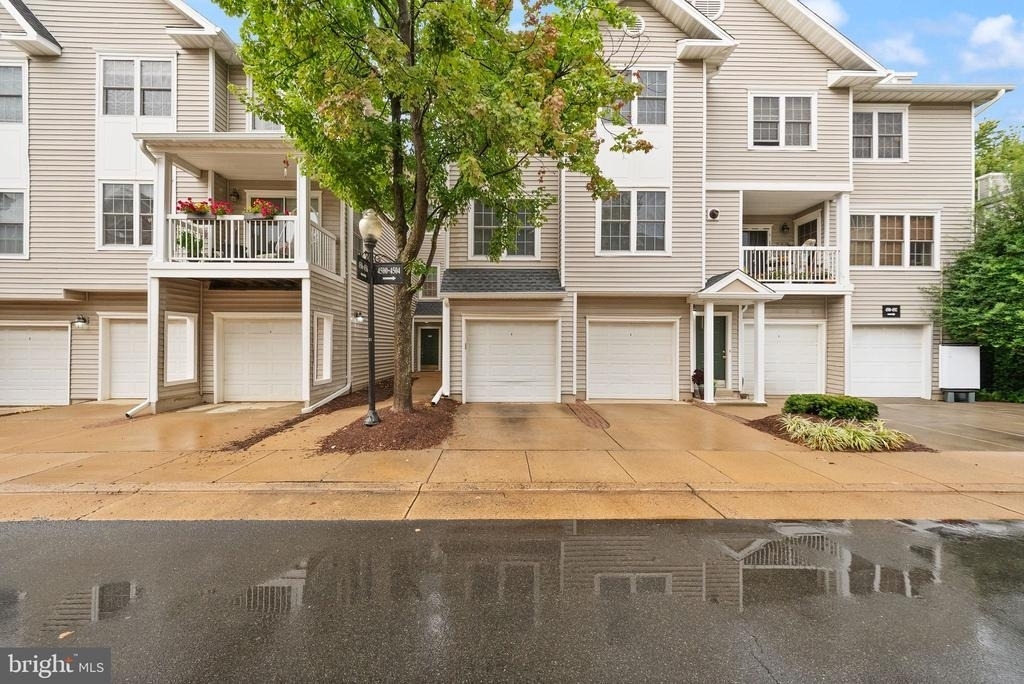 4510 Superior Square - Photo 0
