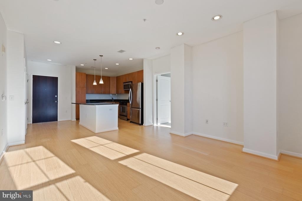 444 W Broad Street - Photo 13