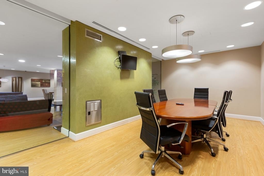 444 W Broad Street - Photo 36