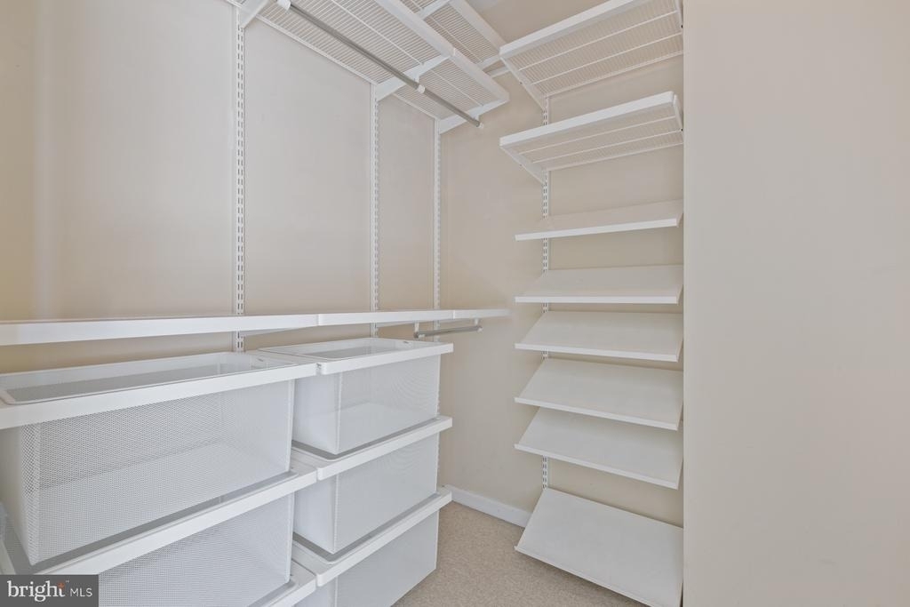 444 W Broad Street - Photo 16