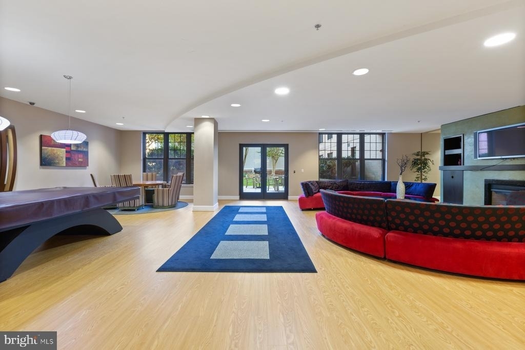 444 W Broad Street - Photo 31
