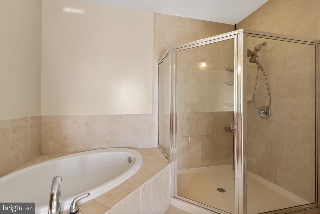 444 W Broad Street - Photo 25