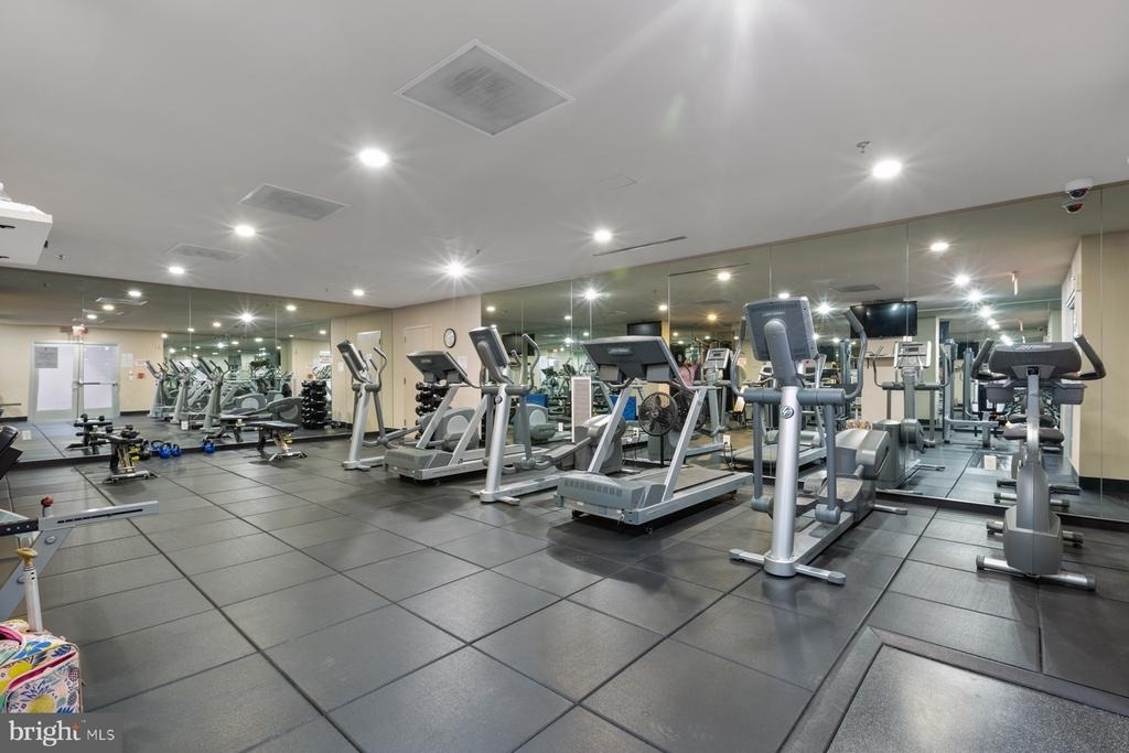 444 W Broad Street - Photo 39