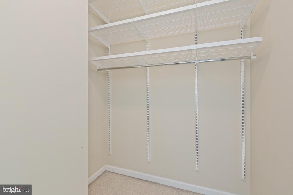 444 W Broad Street - Photo 17