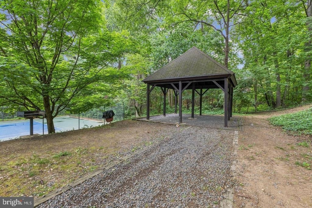 1024 Valley Drive - Photo 28