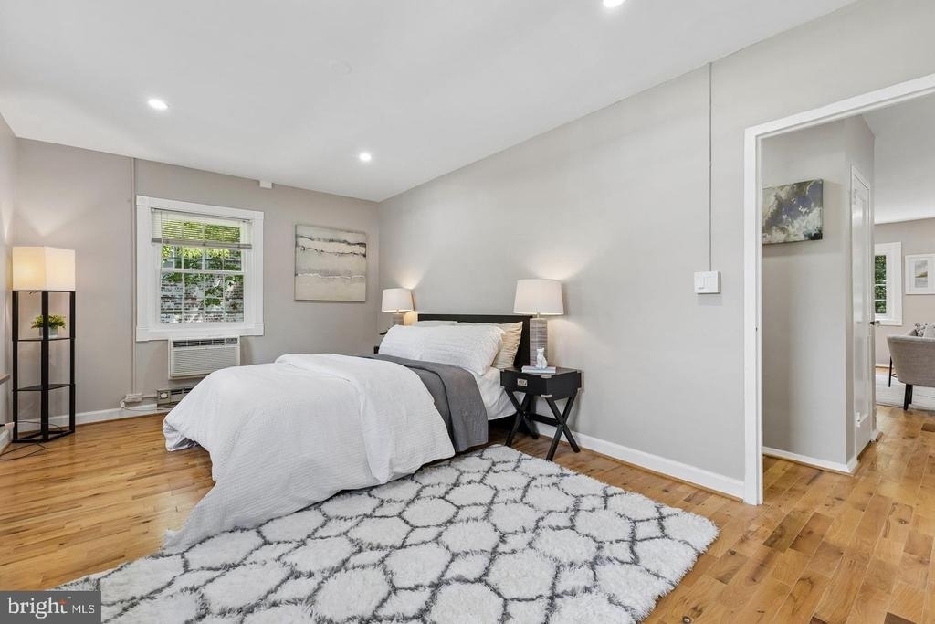1024 Valley Drive - Photo 9