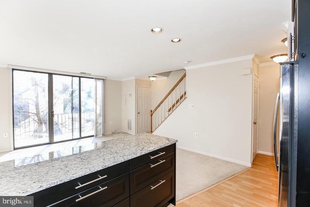 947 S Scott Street - Photo 4