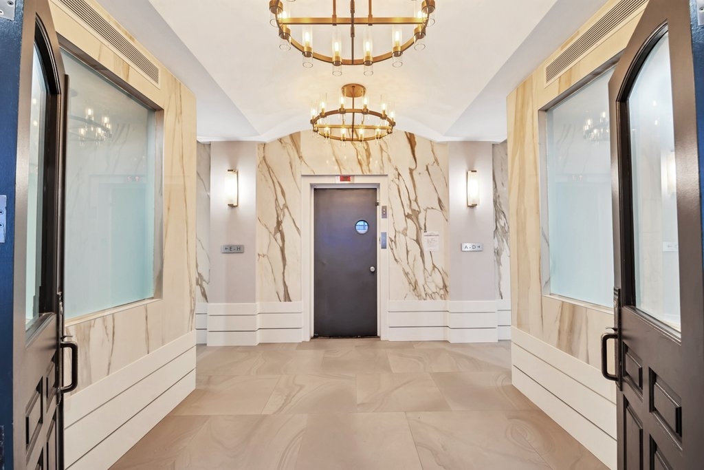 East 70th Street - Photo 11