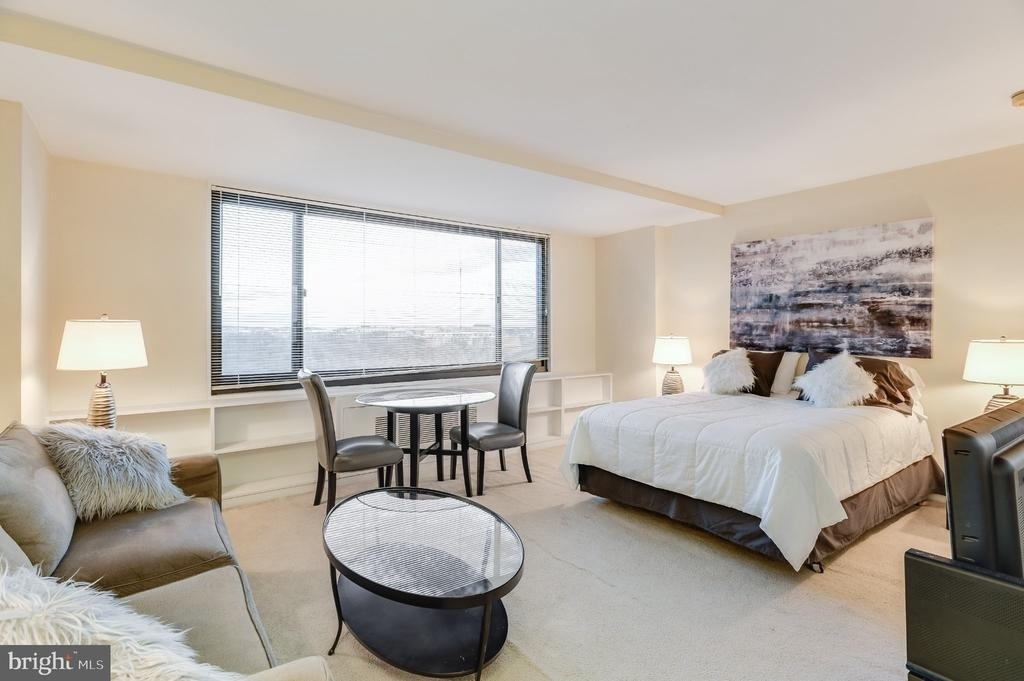 1011 Arlington Boulevard - Photo 4