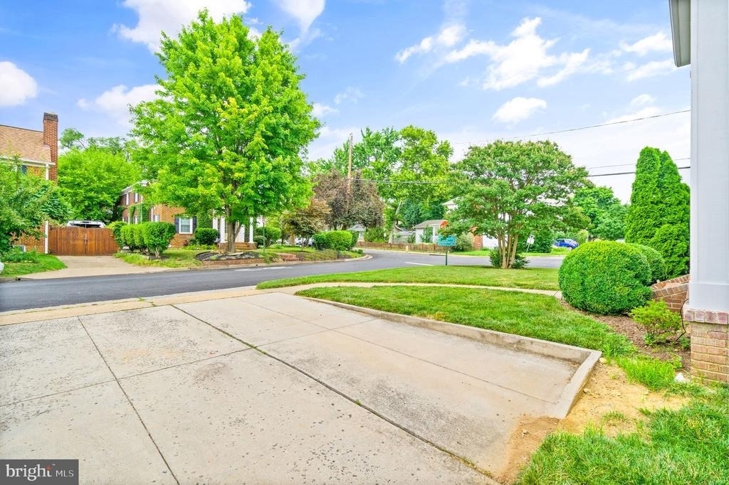 3100 12th Street S - Photo 3
