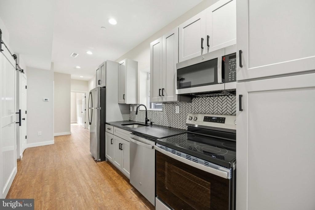 2816 Cecil B Moore Avenue - Photo 8