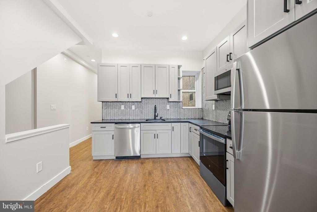 2816 Cecil B Moore Avenue - Photo 11