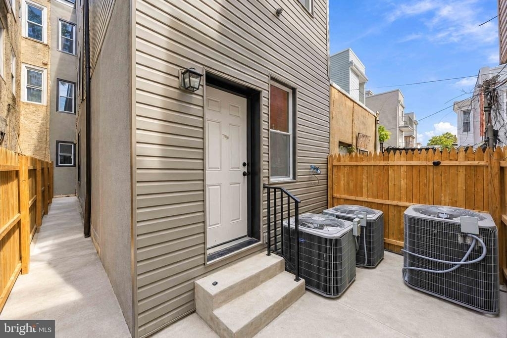 2816 Cecil B Moore Avenue - Photo 25