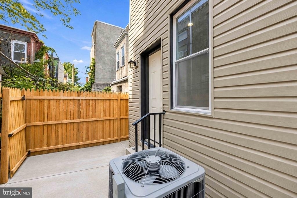 2816 Cecil B Moore Avenue - Photo 26