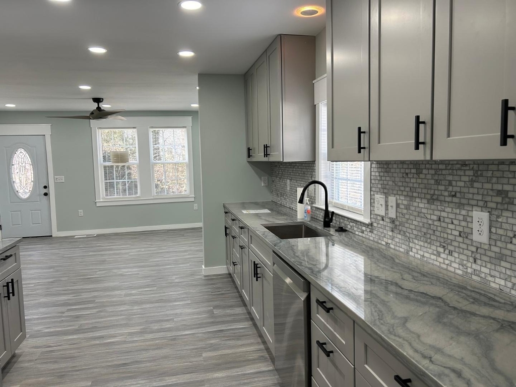 514 Spruce Street - Photo 4