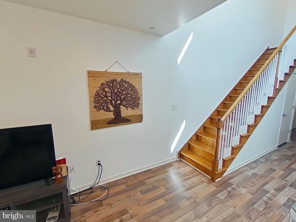 6619 Ridge Ave - Photo 2