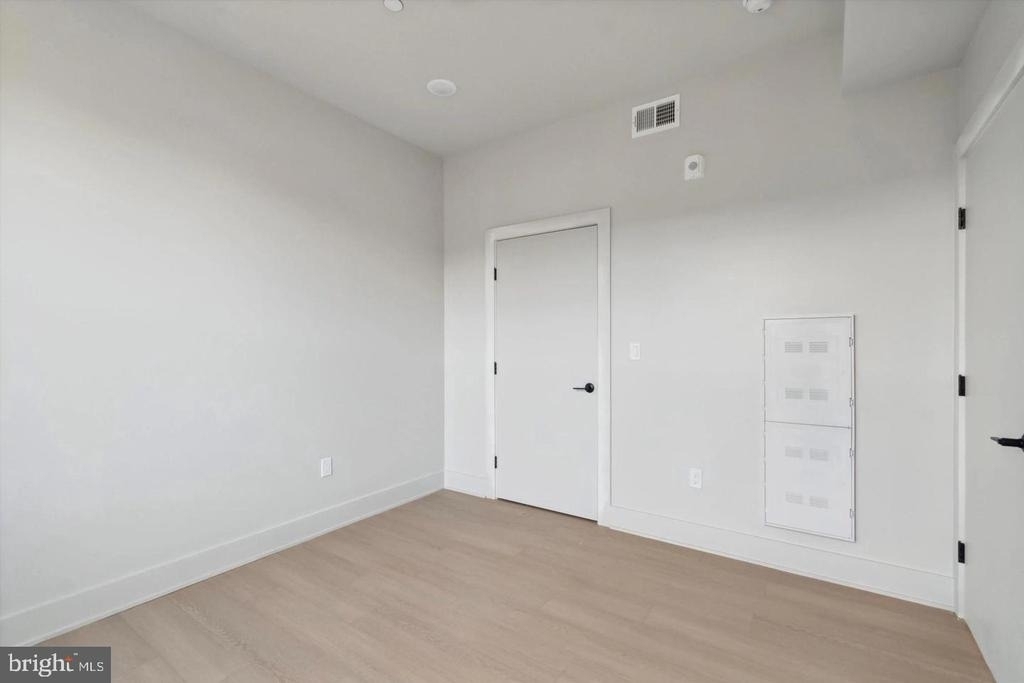 5521 Wayne Avenue - Photo 14