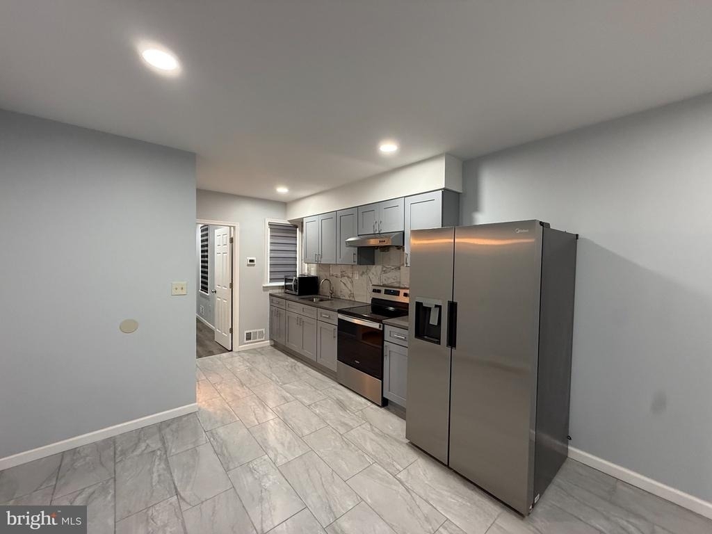 32 S 53rd Street - Photo 0