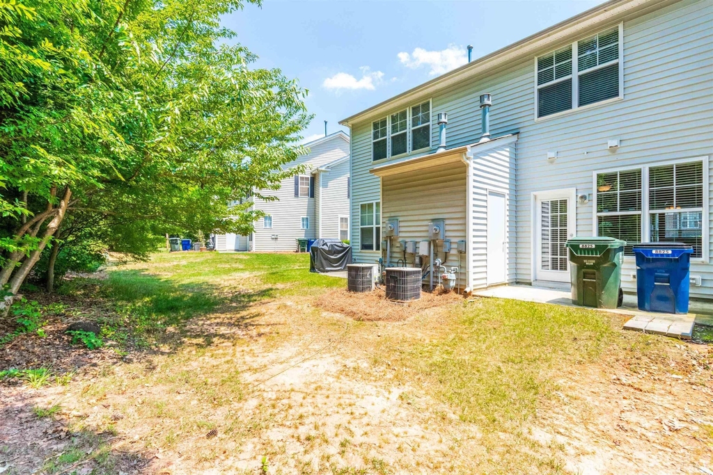 8825 Camden Park Drive - Photo 6