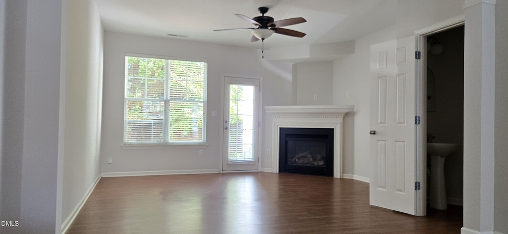 8825 Camden Park Drive - Photo 5