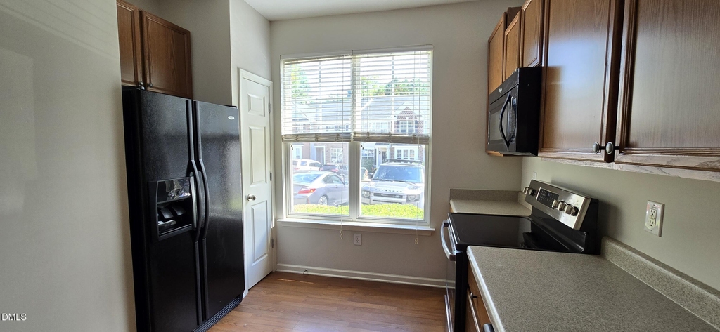 8825 Camden Park Drive - Photo 12