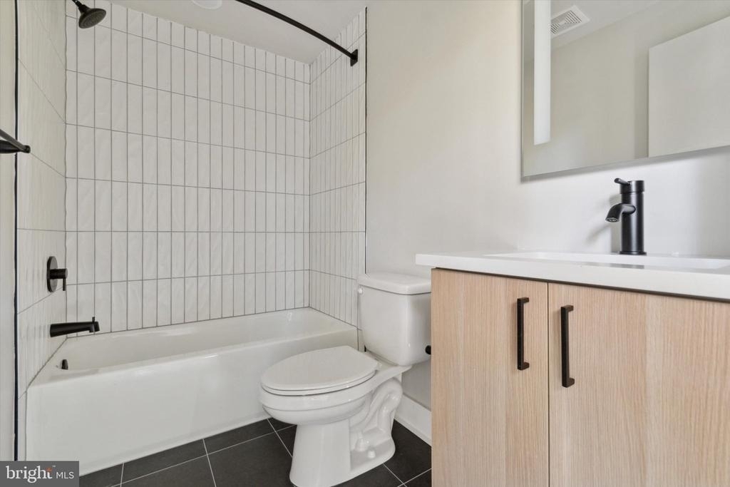 5521 Wayne Avenue - Photo 4