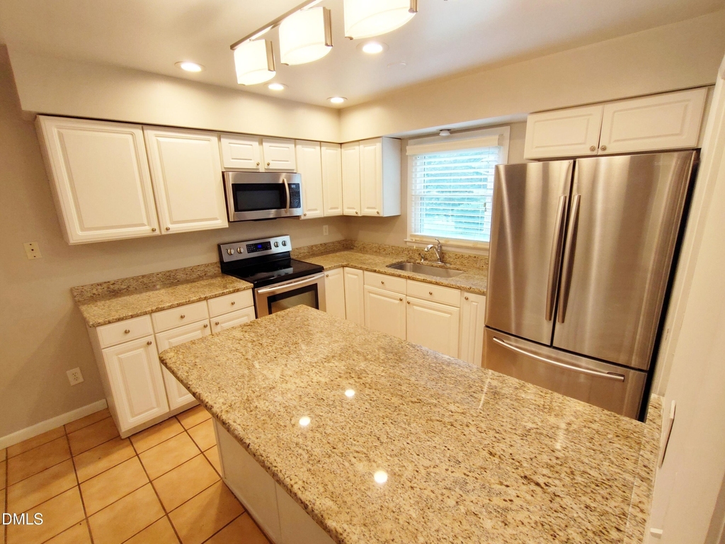 1720 Euclid Road - Photo 3