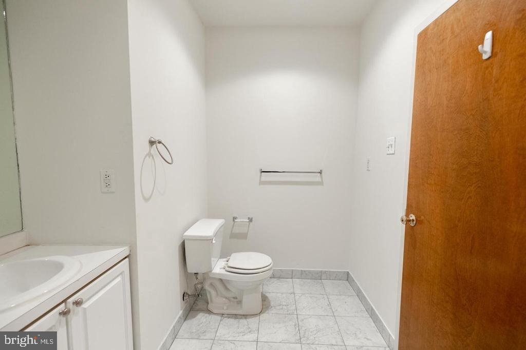 1411-1 Walnut Street - Photo 24