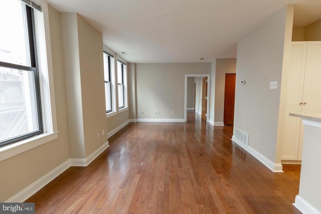 1411-1 Walnut Street - Photo 10