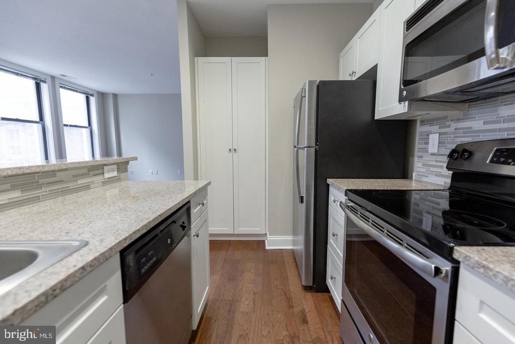 1411-1 Walnut Street - Photo 15