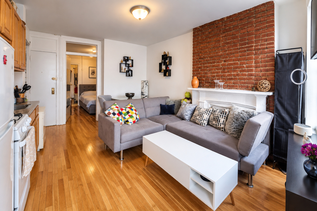 441 West 49th Street - Photo 3