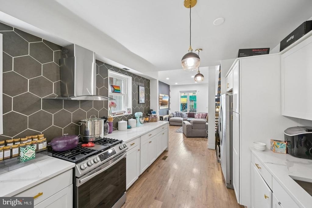 2540 W Montgomery Avenue - Photo 14