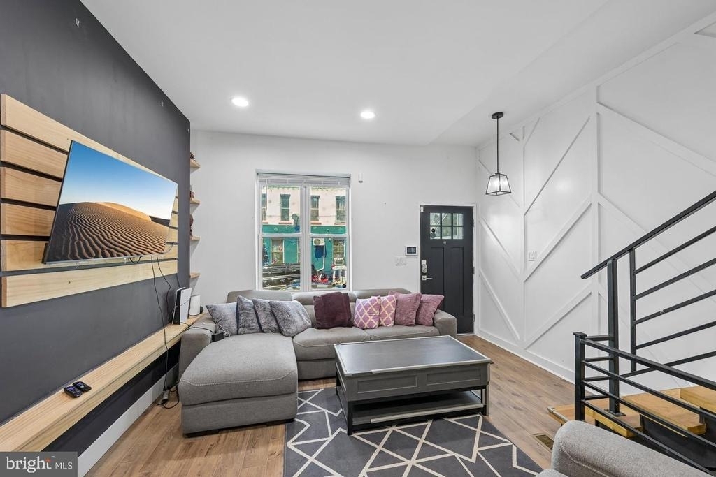 2540 W Montgomery Avenue - Photo 7