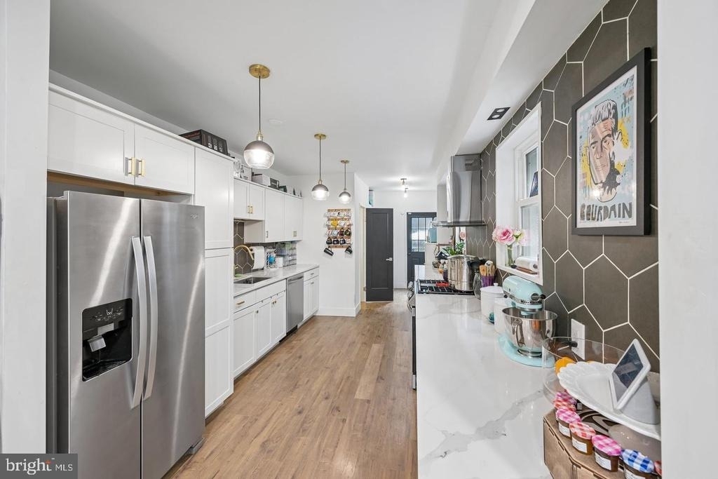 2540 W Montgomery Avenue - Photo 12