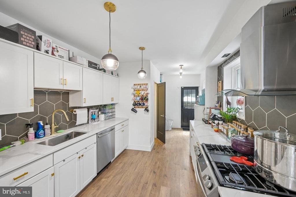 2540 W Montgomery Avenue - Photo 15