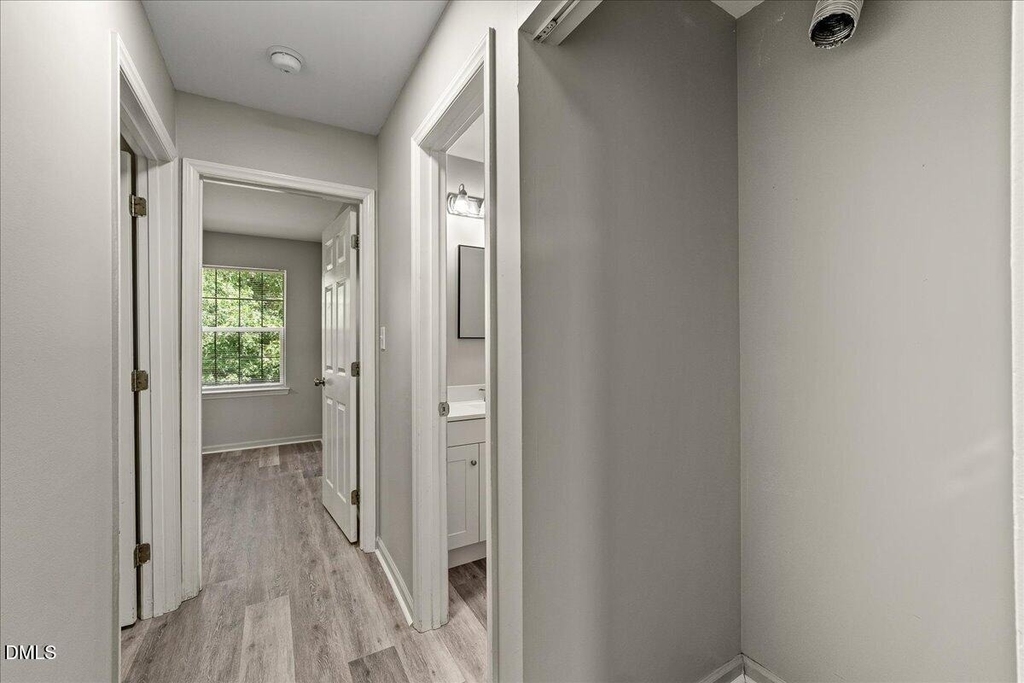 1630 Oxford Road - Photo 11