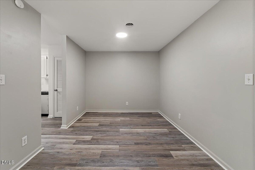 1630 Oxford Road - Photo 5