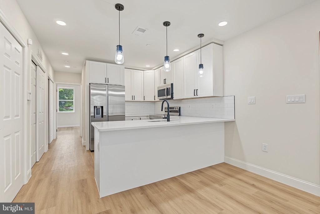 1242 N 15th Street - Photo 2