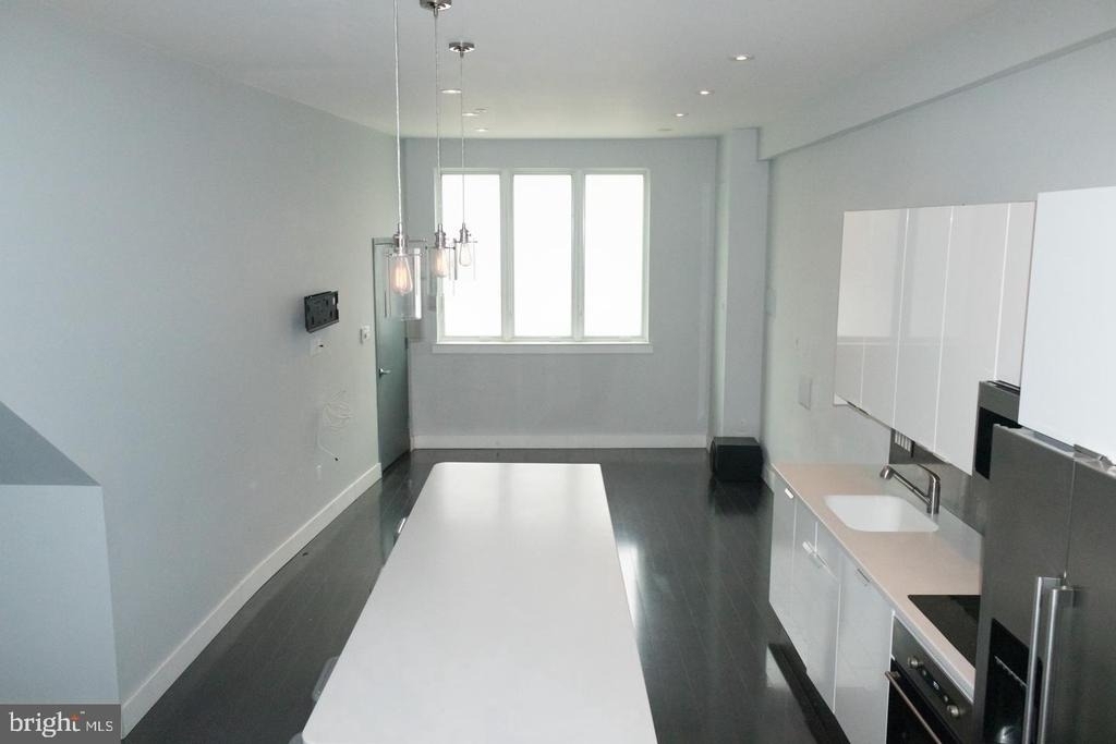 153 Richmond Street - Photo 2